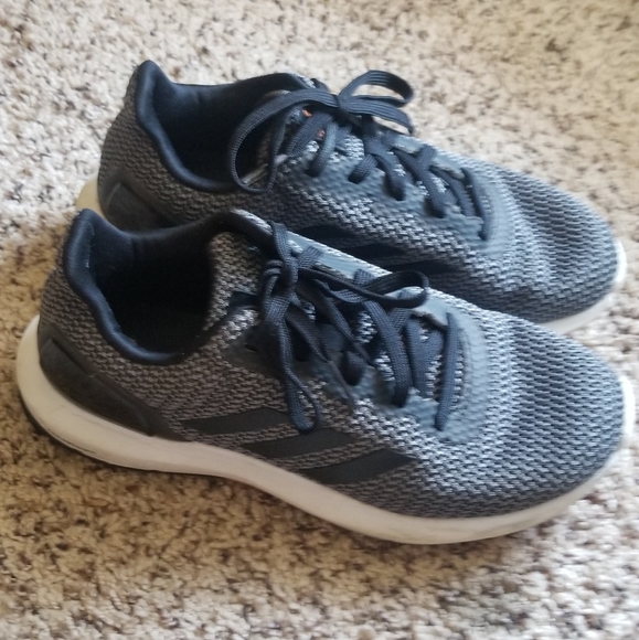 Womens Addidas Cloudfoam Shoes in Size 7 1/2 Grey and Black - Picture 3 of 3